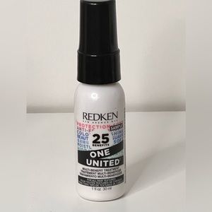 💞 5/$25 💞
Redken Multi Benefit Treatment